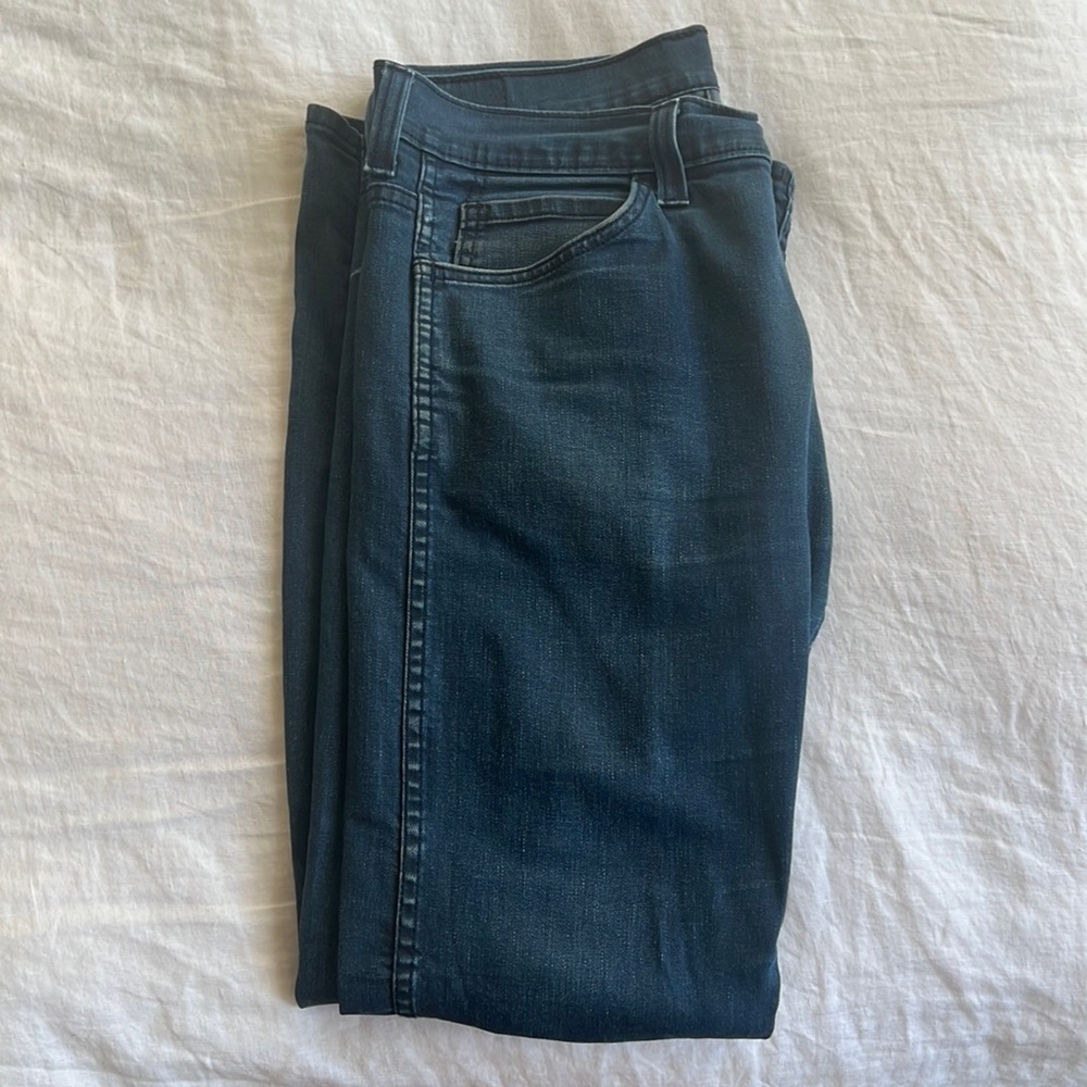 Levi men’s tapered dark wash jeans